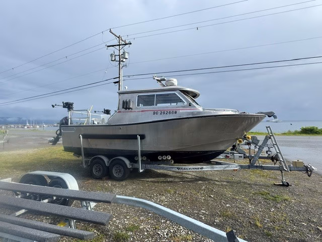 2003 25ft Ironwood Welded Aluminum Boat Package – Volvo Diesel & 2025 Mercury Kicker