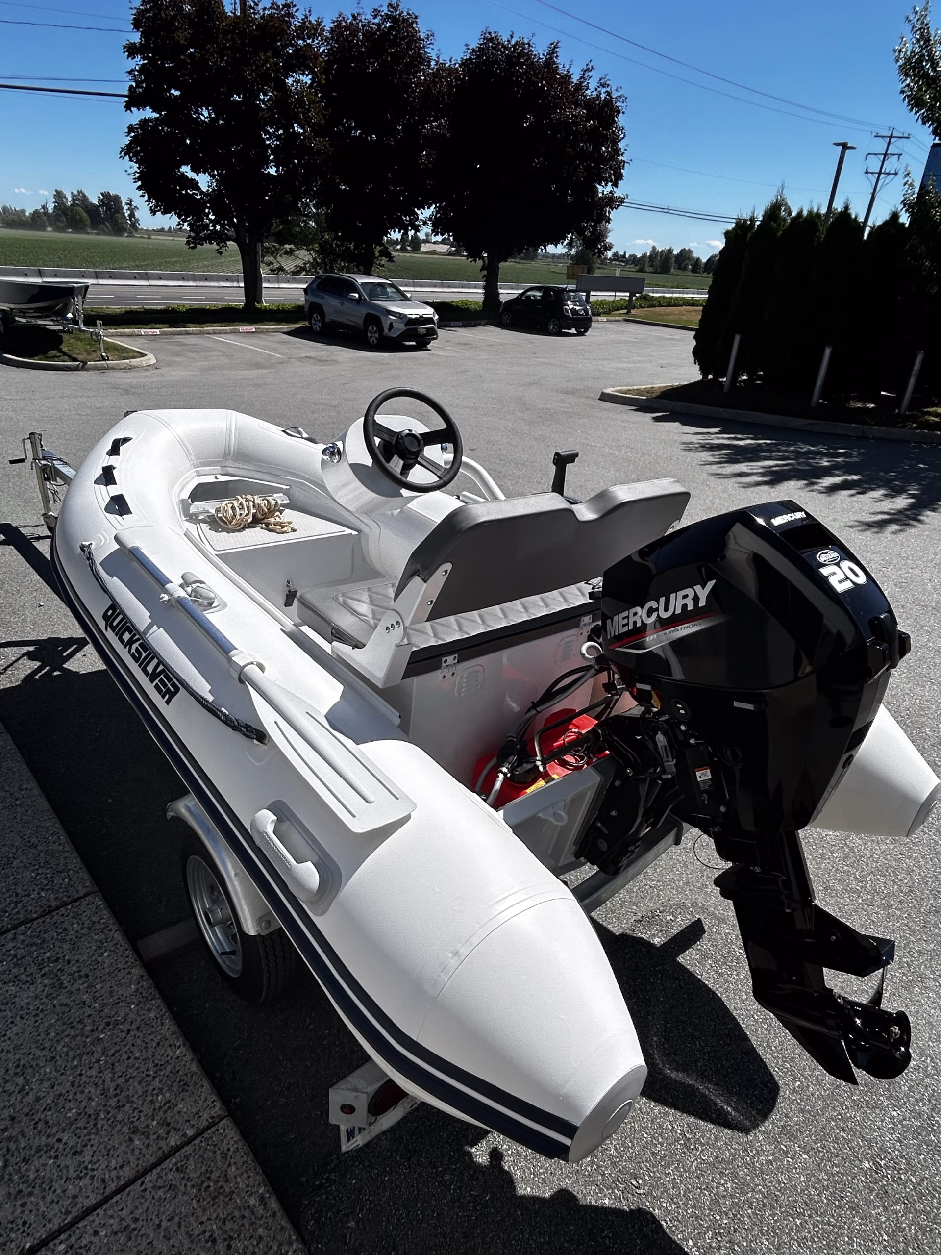 Quicksilver 320 Alum Rib Flat Floor Package - Image 10